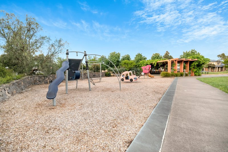 Photo - 14 Ivy Place, Craigieburn VIC 3064 - Image 13