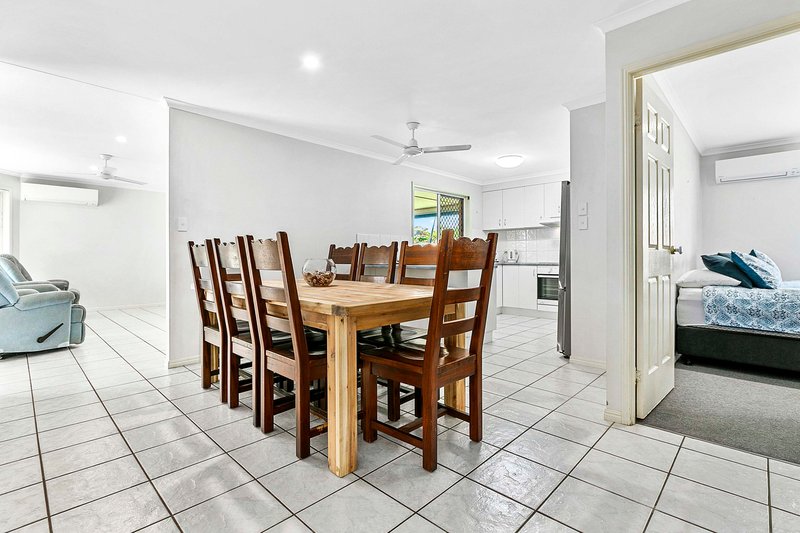 Photo - 14 Ivybird Court, Torquay QLD 4655 - Image 6