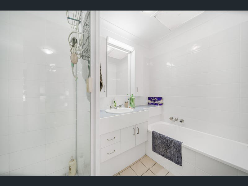 Photo - 14 Jacqueline Drive, Emerald QLD 4720 - Image 11