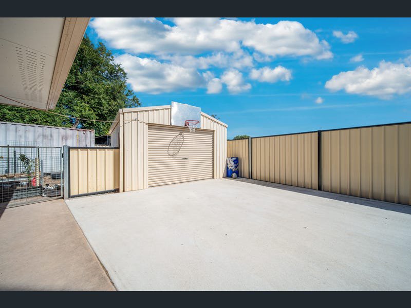 Photo - 14 Jacqueline Drive, Emerald QLD 4720 - Image 14