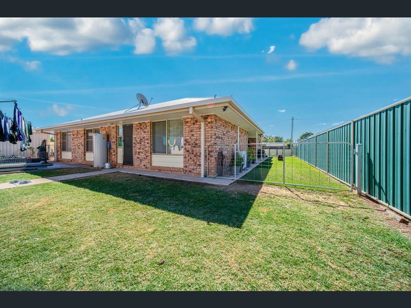 Photo - 14 Jacqueline Drive, Emerald QLD 4720 - Image 16