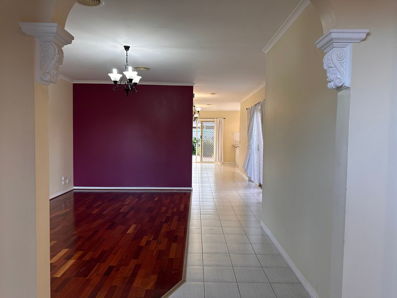 Photo - 14 Jamieson Close, Roxburgh Park VIC 3064 - Image 3