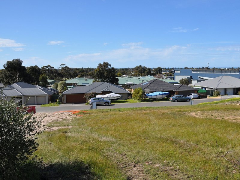 Photo - 14 Jasmin Drive, Victor Harbor SA 5211 - Image 2