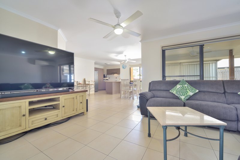 Photo - 14 Jeana Close, Boyne Island QLD 4680 - Image 2