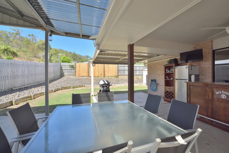 Photo - 14 Jeana Close, Boyne Island QLD 4680 - Image 11