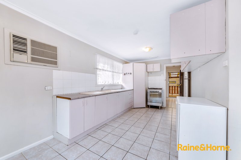 Photo - 14 Jeffrey Street, Dandenong North VIC 3175 - Image 2