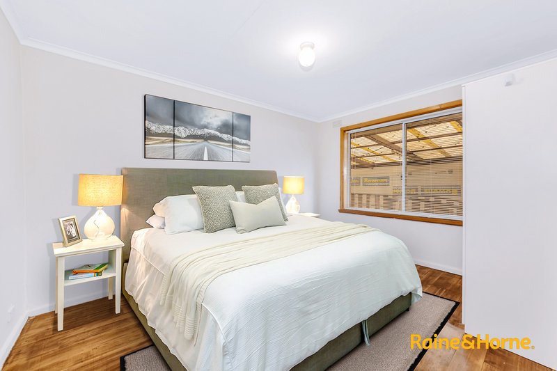 Photo - 14 Jeffrey Street, Dandenong North VIC 3175 - Image 5