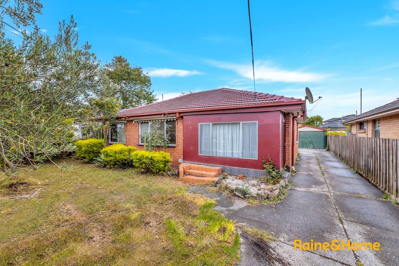 Photo - 14 Jeffrey Street, Dandenong North VIC 3175 - Image 9