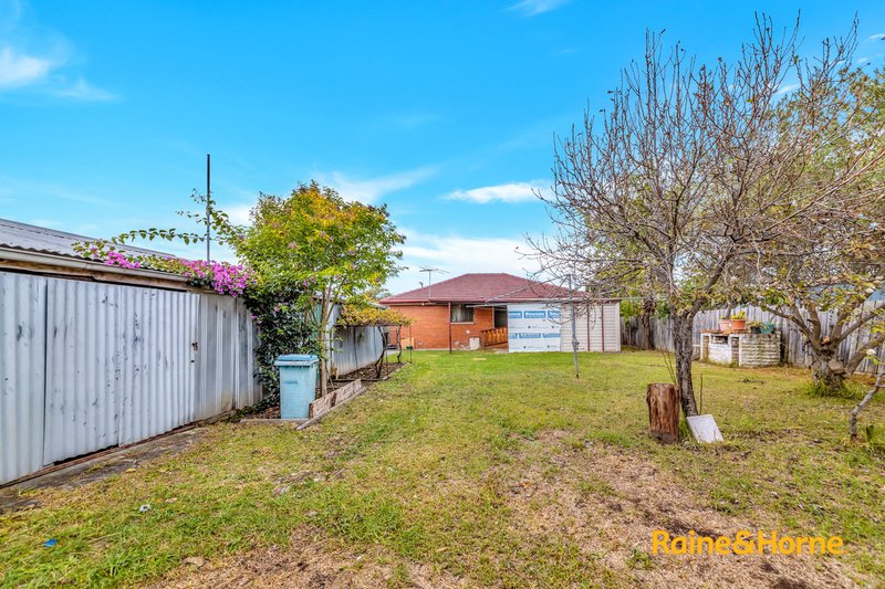 Photo - 14 Jeffrey Street, Dandenong North VIC 3175 - Image 11