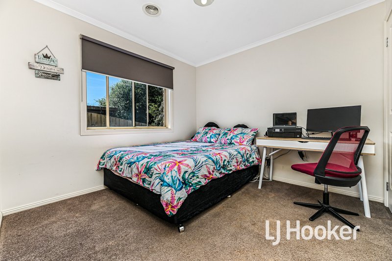 Photo - 14 Jennifer Court, Pakenham VIC 3810 - Image 9