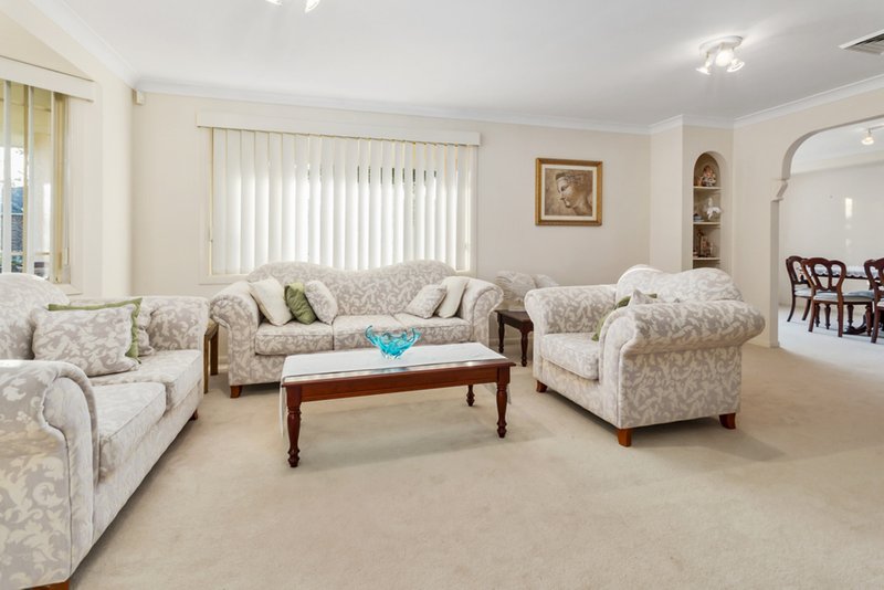 Photo - 14 Jenolan Court, Wattle Grove NSW 2173 - Image 2