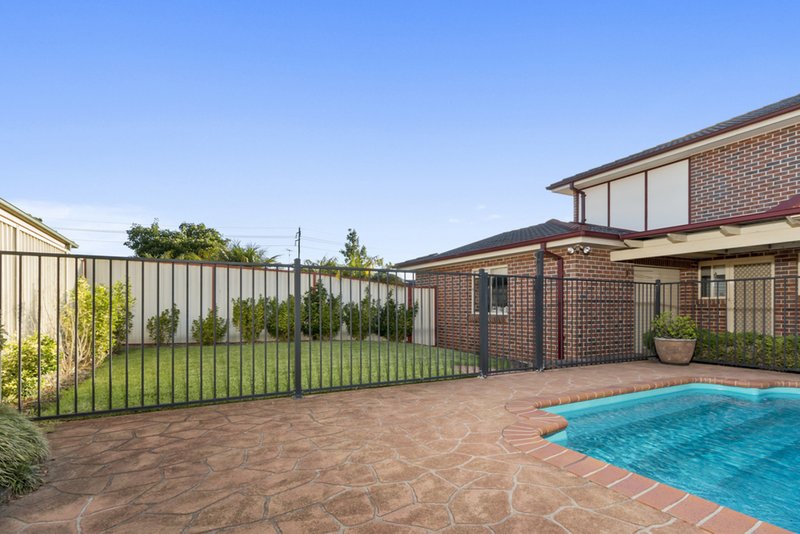 Photo - 14 Jenolan Court, Wattle Grove NSW 2173 - Image 16