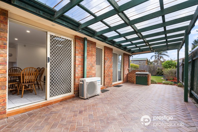 Photo - 14 Jimbour Court, Wattle Grove NSW 2173 - Image 11