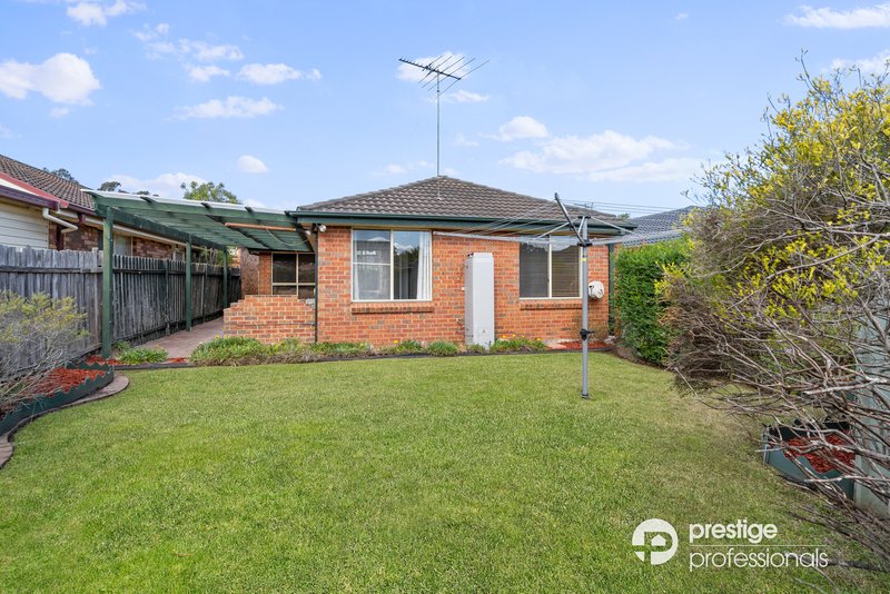 Photo - 14 Jimbour Court, Wattle Grove NSW 2173 - Image 12