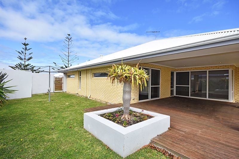 Photo - 14 Jindalee Boulevard, Jindalee WA 6036 - Image 20