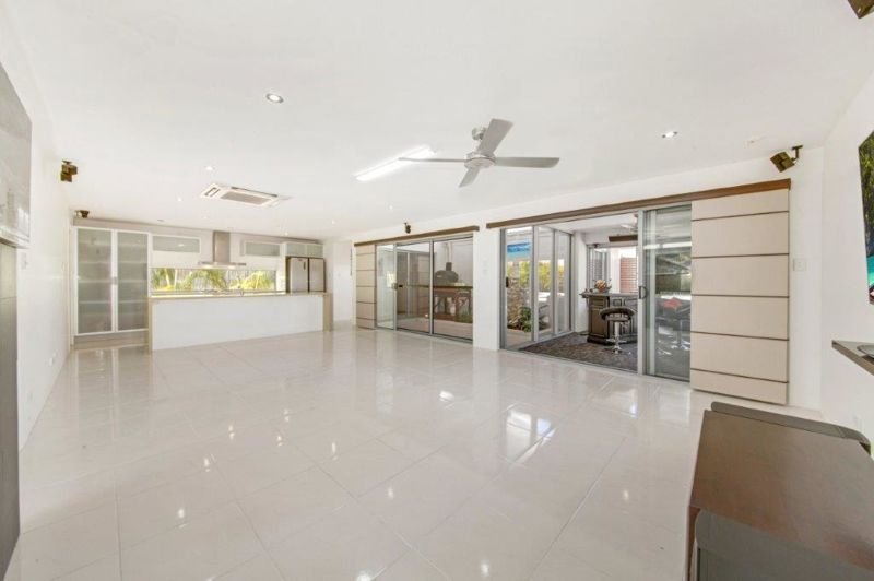 Photo - 14 Jordana Court, New Auckland QLD 4680 - Image 7