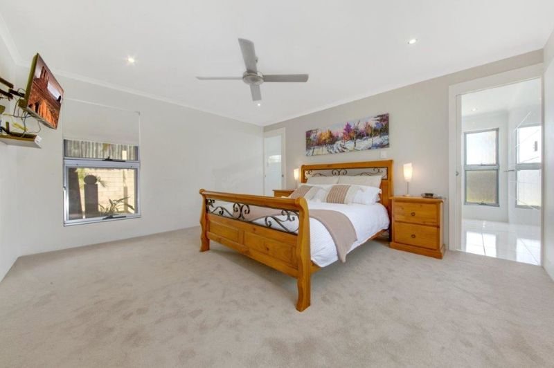 Photo - 14 Jordana Court, New Auckland QLD 4680 - Image 8