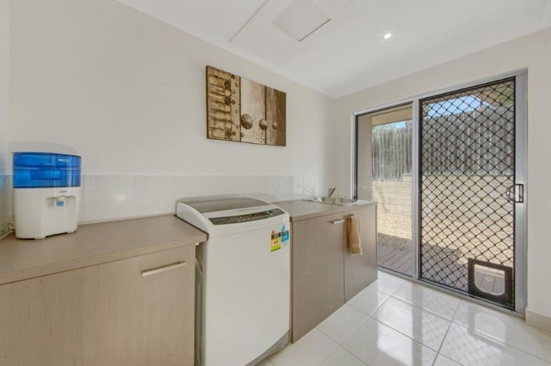 Photo - 14 Jordana Court, New Auckland QLD 4680 - Image 12