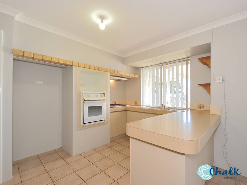 Photo - 14 Jucara Mews, Warnbro WA 6169 - Image 3