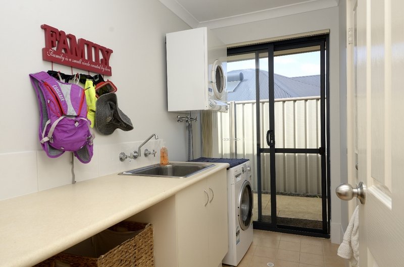 Photo - 14 Jupiter Drive, Australind WA 6233 - Image 10