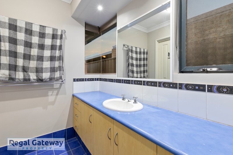 Photo - 14 Jurien Way, Hammond Park WA 6164 - Image 5