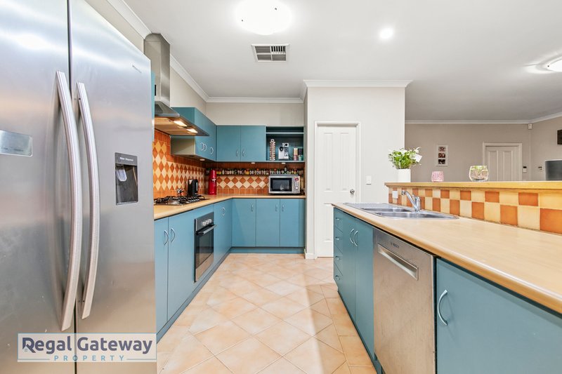 Photo - 14 Jurien Way, Hammond Park WA 6164 - Image 10