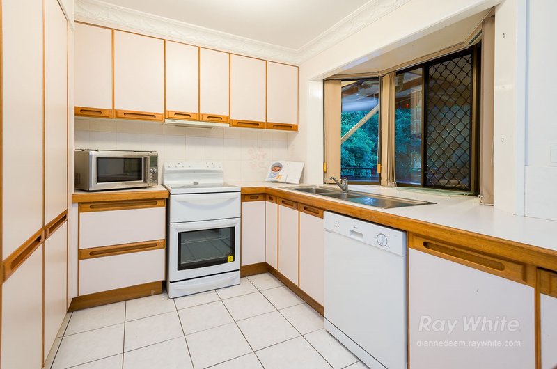 Photo - 14 Justice Street, Wishart QLD 4122 - Image 9