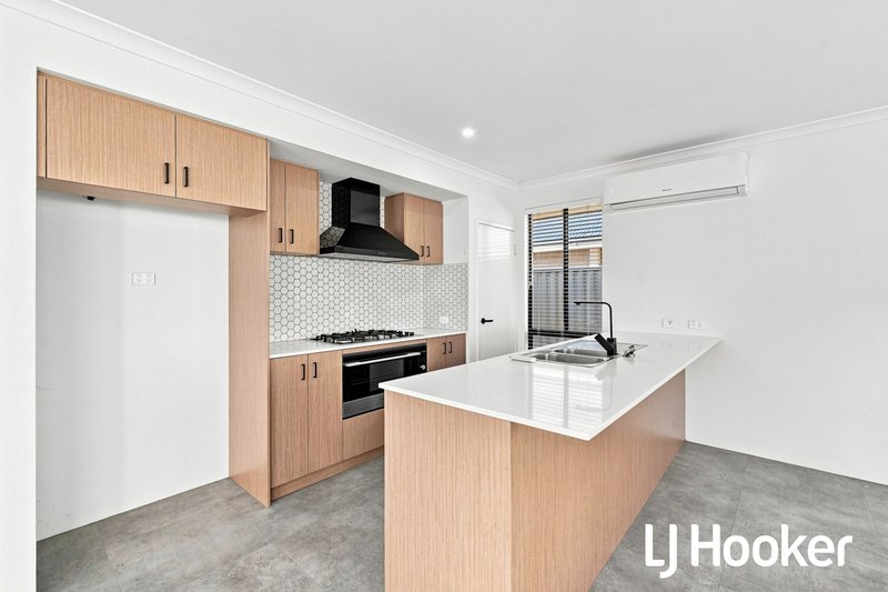 Photo - 14 Kane Loop, Alkimos WA 6038 - Image 3