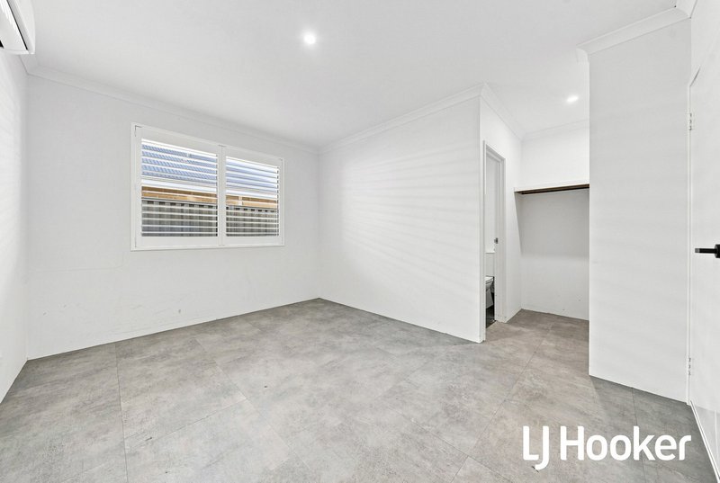Photo - 14 Kane Loop, Alkimos WA 6038 - Image 9