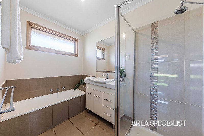 Photo - 14 Kara Court, Pakenham VIC 3810 - Image 6