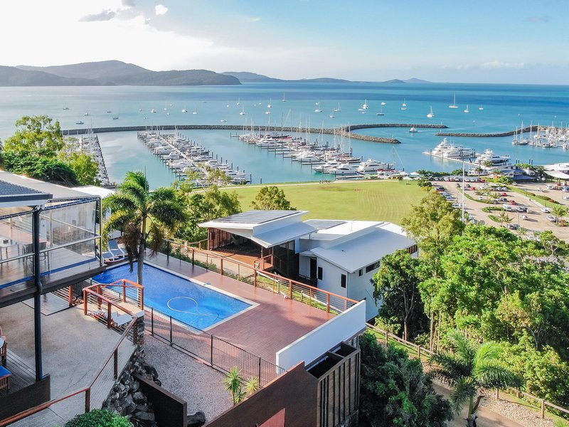 Photo - 14 Kara Crescent, Airlie Beach QLD 4802 - Image 2