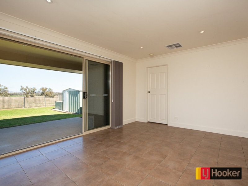 Photo - 14 Karenvar Ave , Calala NSW 2340 - Image 9