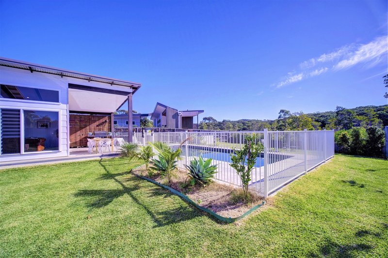 Photo - 14 Karnang Drive, Boomerang Beach NSW 2428 - Image 3