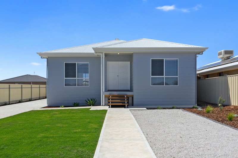 14 Kassa Road, North Beach SA 5556