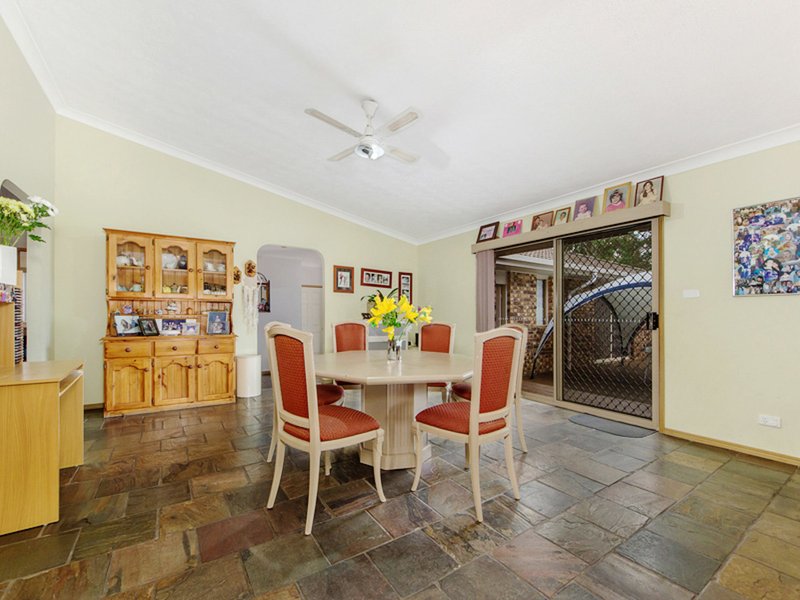 Photo - 14 Katoomba Court, Helensvale QLD 4212 - Image 6