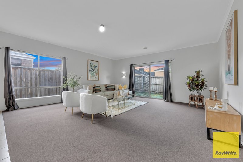 Photo - 14 Kayla Avenue, Tarneit VIC 3029 - Image 13