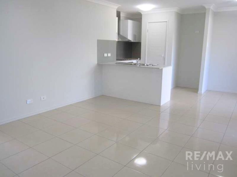 Photo - 1/4 Keast Street, Caboolture QLD 4510 - Image 4