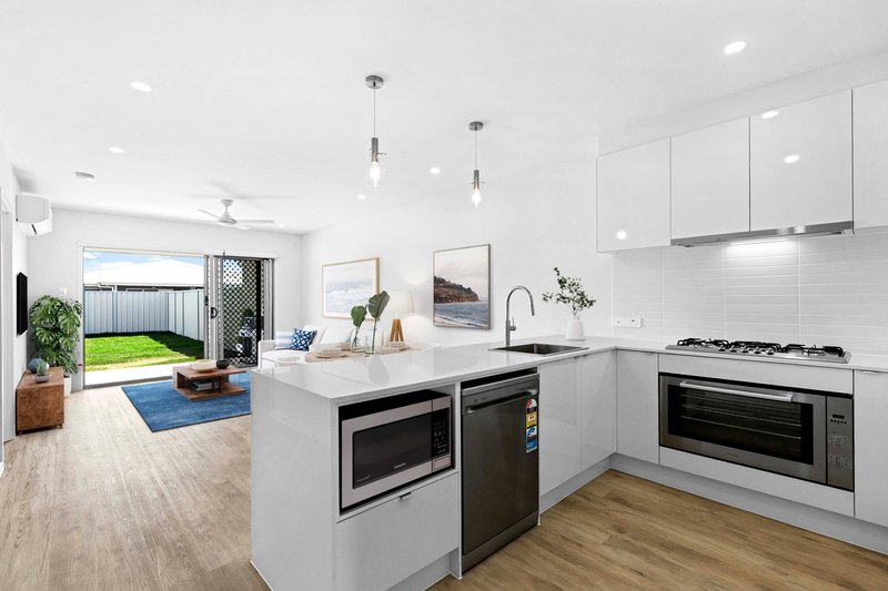 Photo - 1/4 Keel Street, Burrum Heads QLD 4659 - Image 4