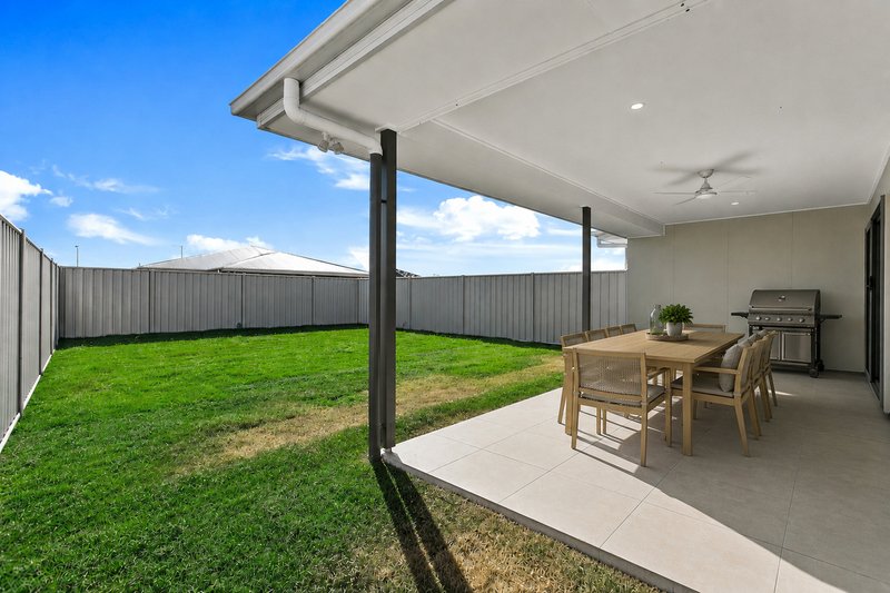 Photo - 1/4 Keel Street, Burrum Heads QLD 4659 - Image 13