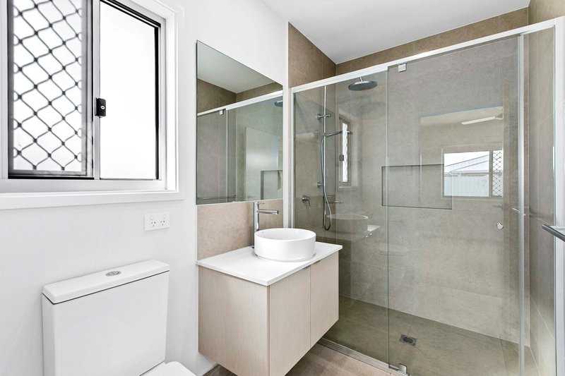 Photo - 1/4 Keel Street, Burrum Heads QLD 4659 - Image 21