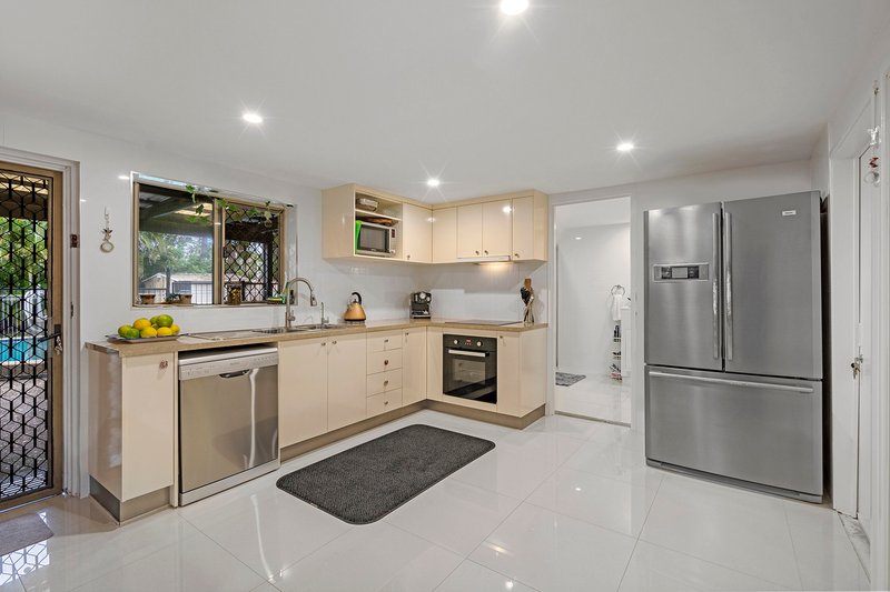 Photo - 14 Kelvin Street, Woodridge QLD 4114 - Image 7