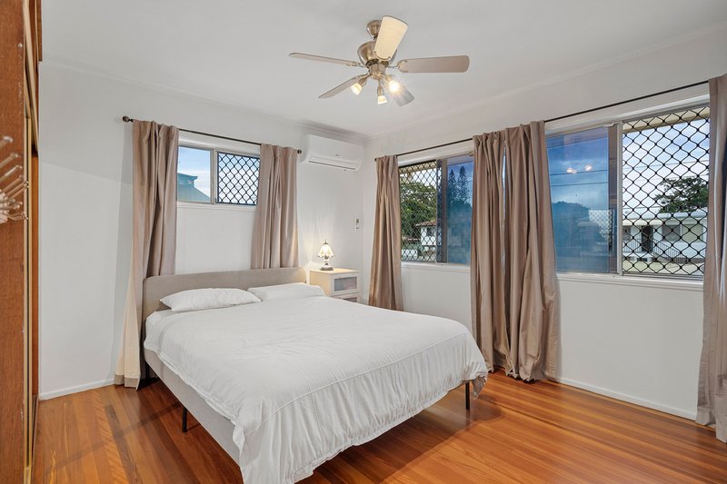 Photo - 14 Kelvin Street, Woodridge QLD 4114 - Image 16