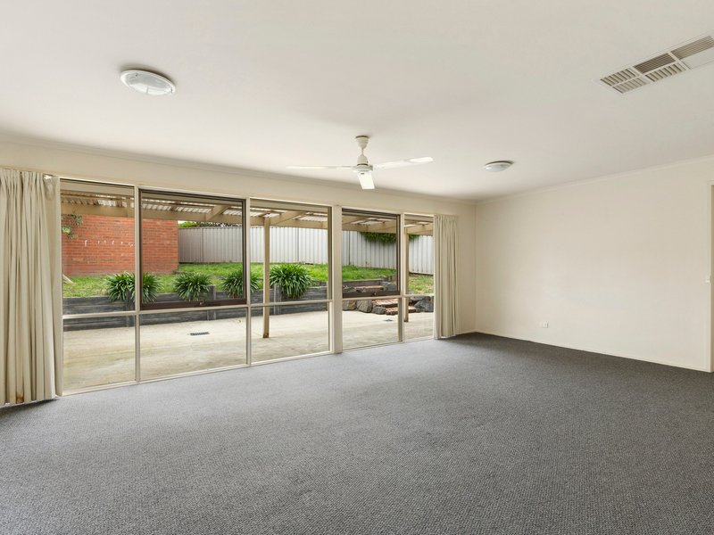 Photo - 14 Kennedy Court, Seymour VIC 3660 - Image 6