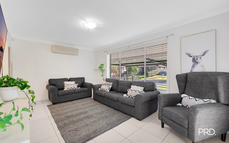 Photo - 14 Kennedy Drive, South Penrith NSW 2750 - Image 2