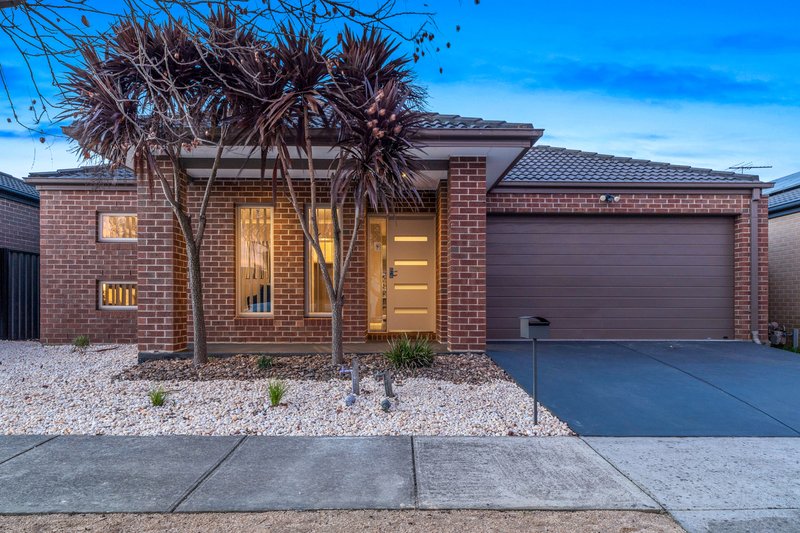 14 Kennet Way, Craigieburn VIC 3064