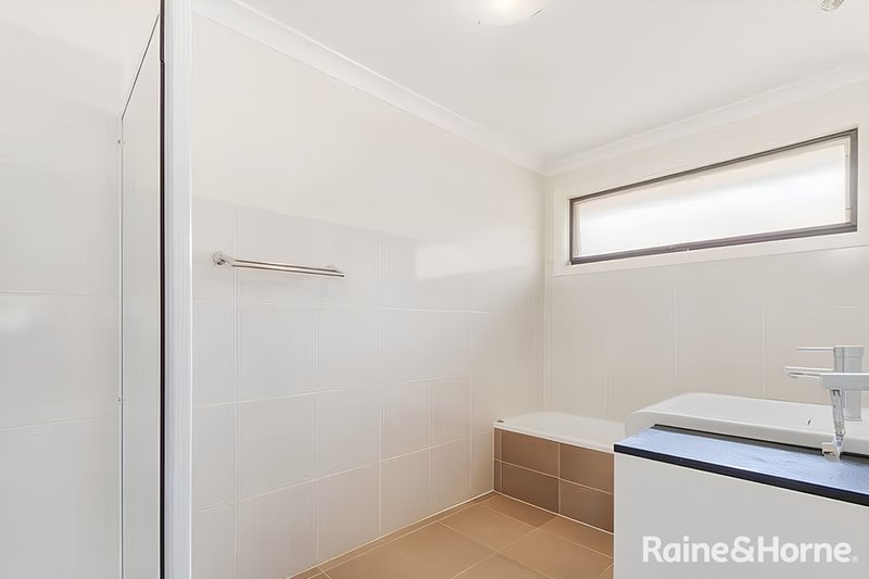 Photo - 1/4 Kerry Court, St Albans VIC 3021 - Image 6