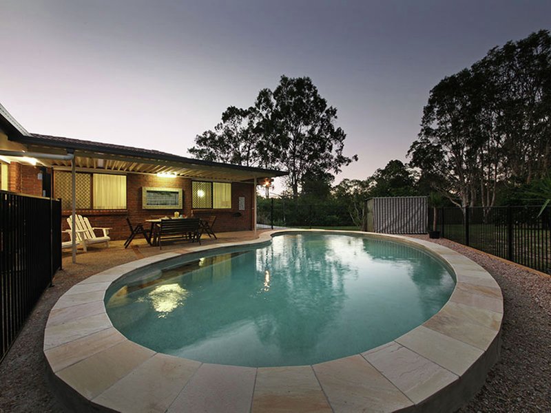 Photo - 14 Kestrel Court, Morayfield QLD 4506 - Image 3