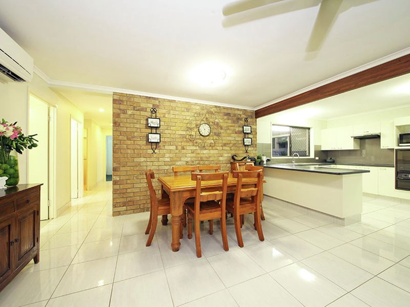 Photo - 14 Kestrel Court, Morayfield QLD 4506 - Image 7