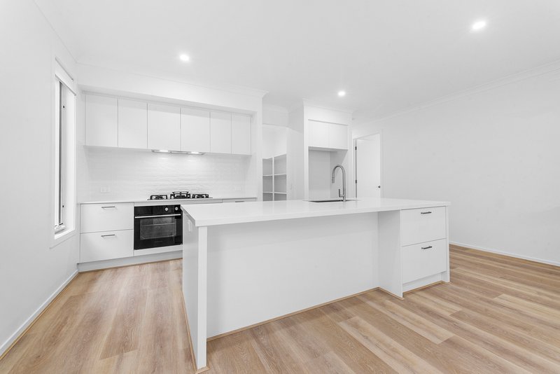 Photo - 14 Kestrel Street, Worongary QLD 4213 - Image 1