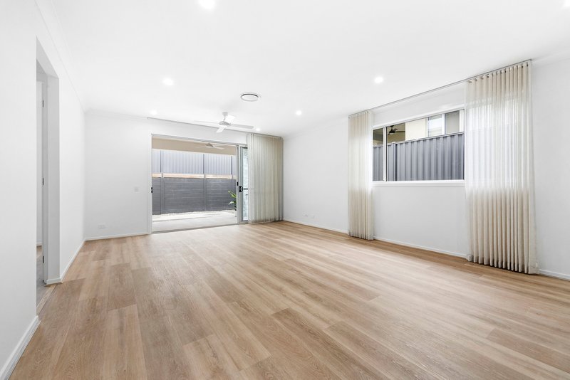 Photo - 14 Kestrel Street, Worongary QLD 4213 - Image 6